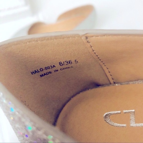 NEW CL Laundry Platinum Heart Pointed Toe Shoes, Silver Size 6M New w/o Box - Picture 7 of 9